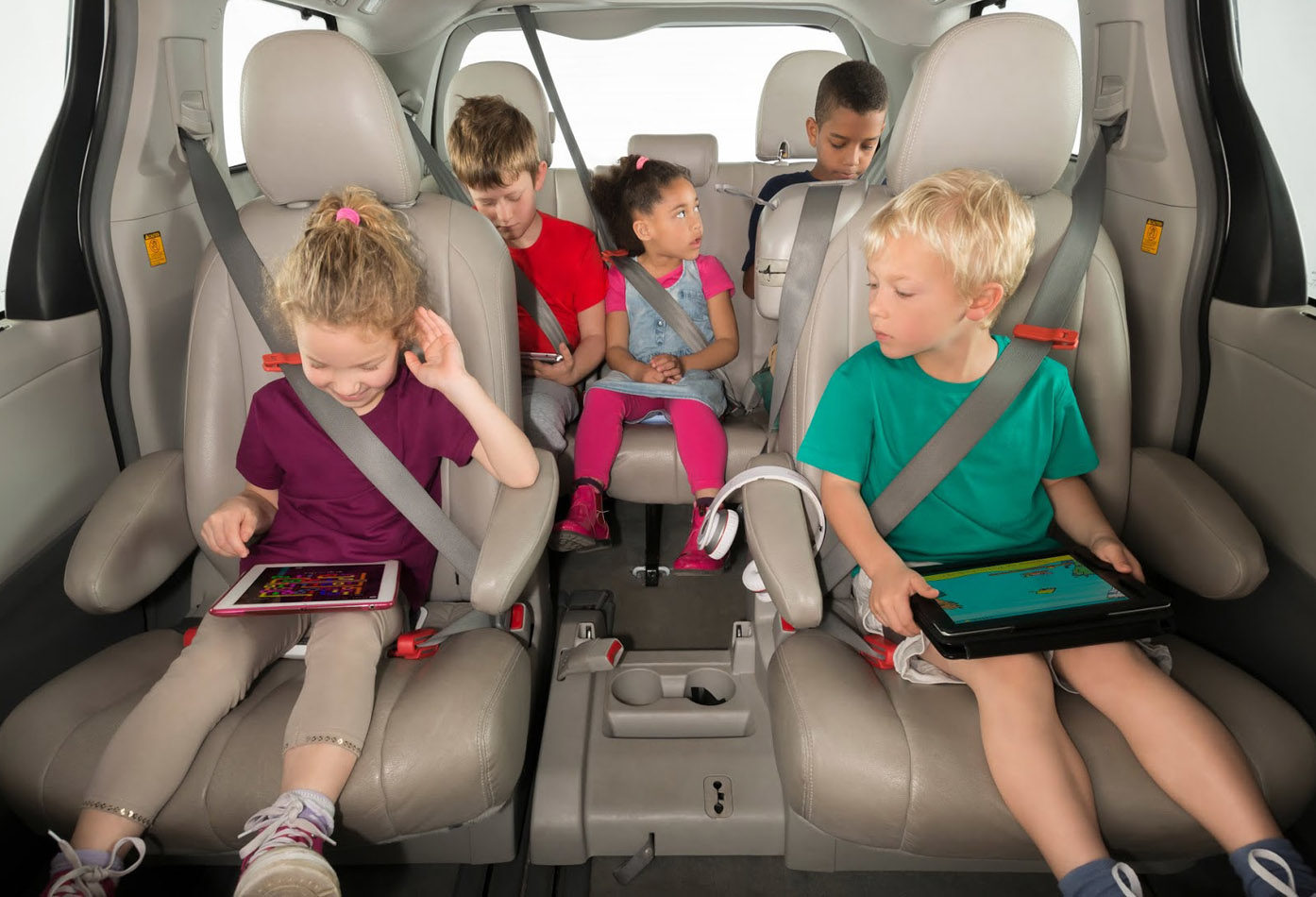 Детские сиденья в автомобиль по возрасту